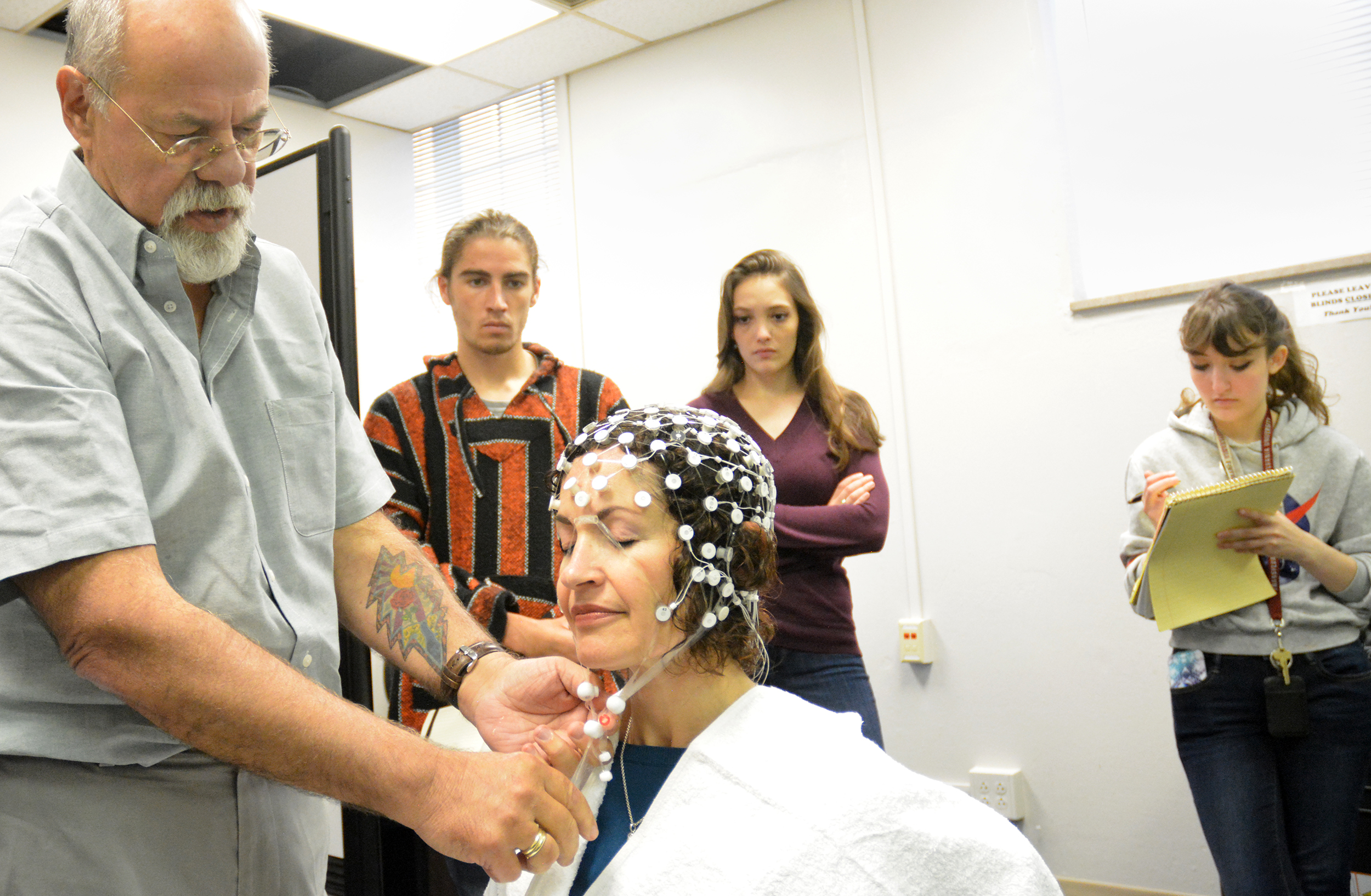 Transy students conduct top-level research with new EEG system