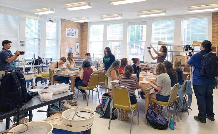 StudentBridge videographers visited art professor Zoé Strecker's ceramics class.