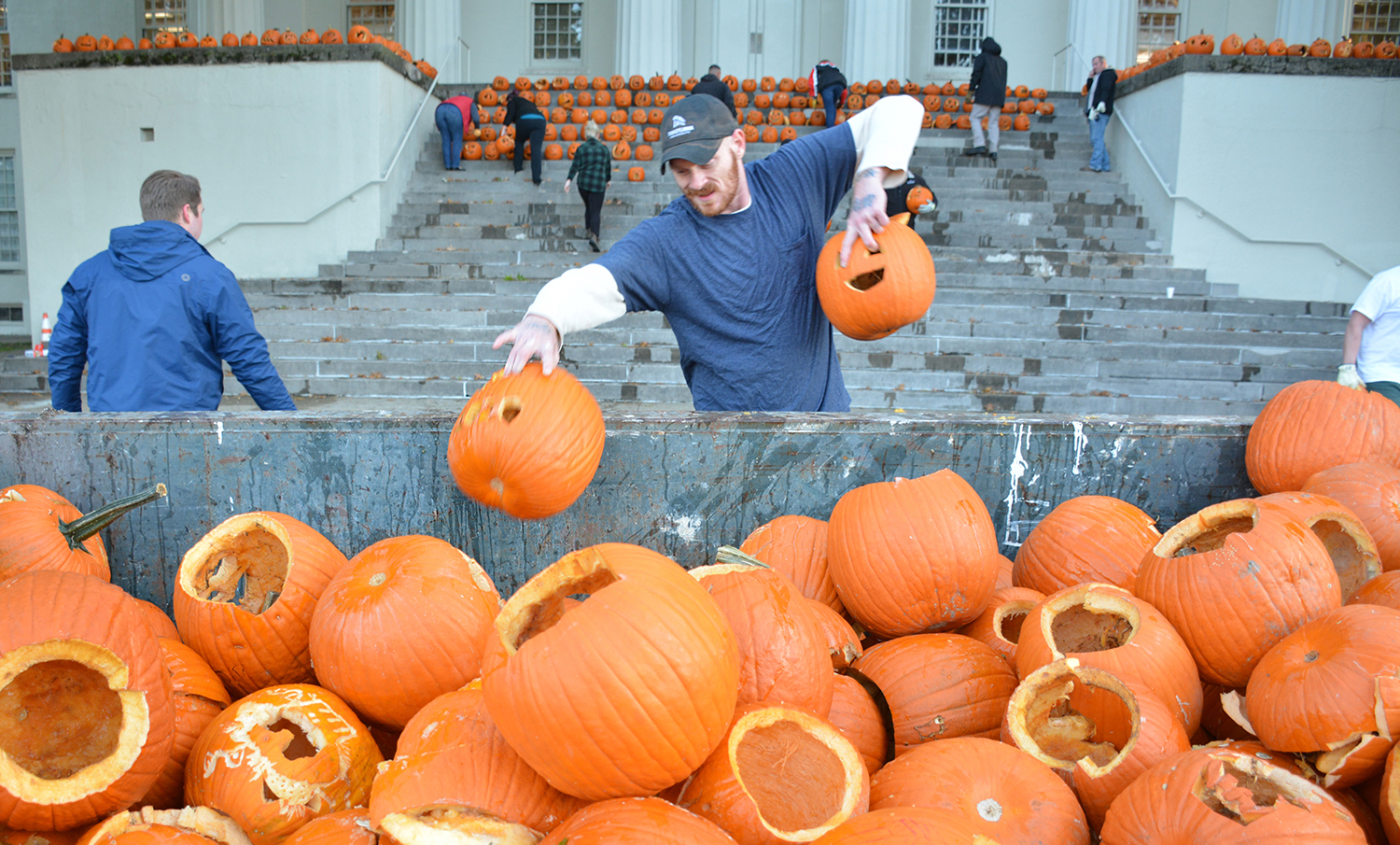 removing old jack-o'-lanterns