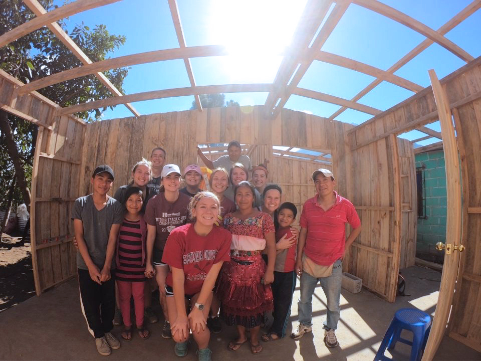 Transylvania students on Alternative Winter Break build homes, strong relationships