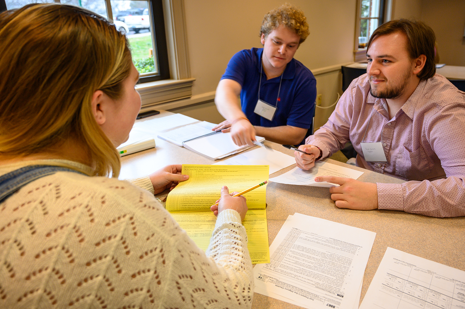 Transylvania students provide free tax prep for Lexington community