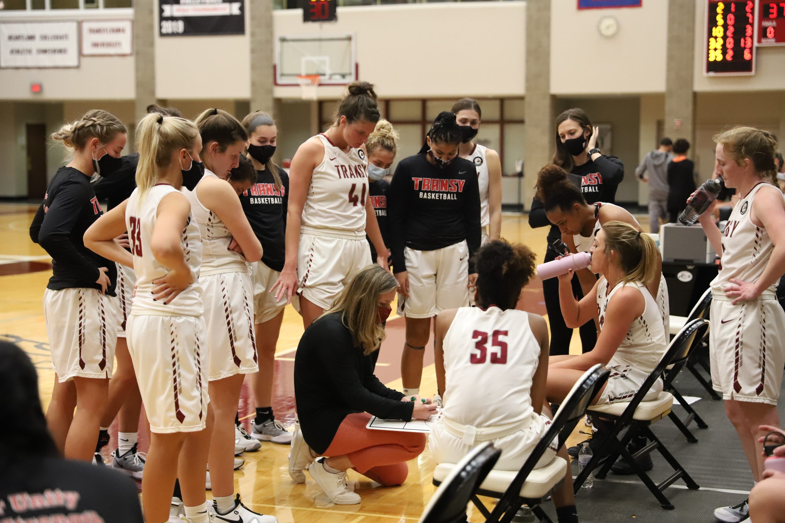 NCAA cancels DIII winter championships; Pioneers to continue in conference play