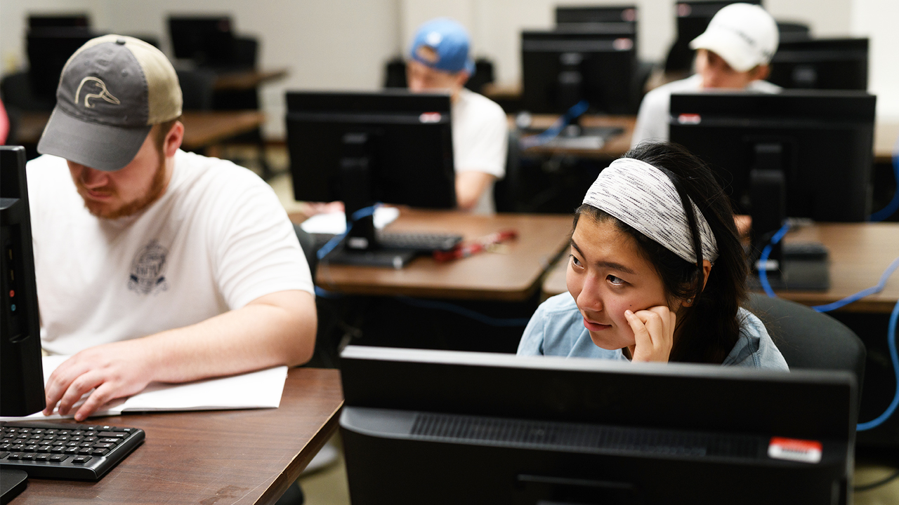 Transylvania’s liberal arts foundation enriches new data analytics minor