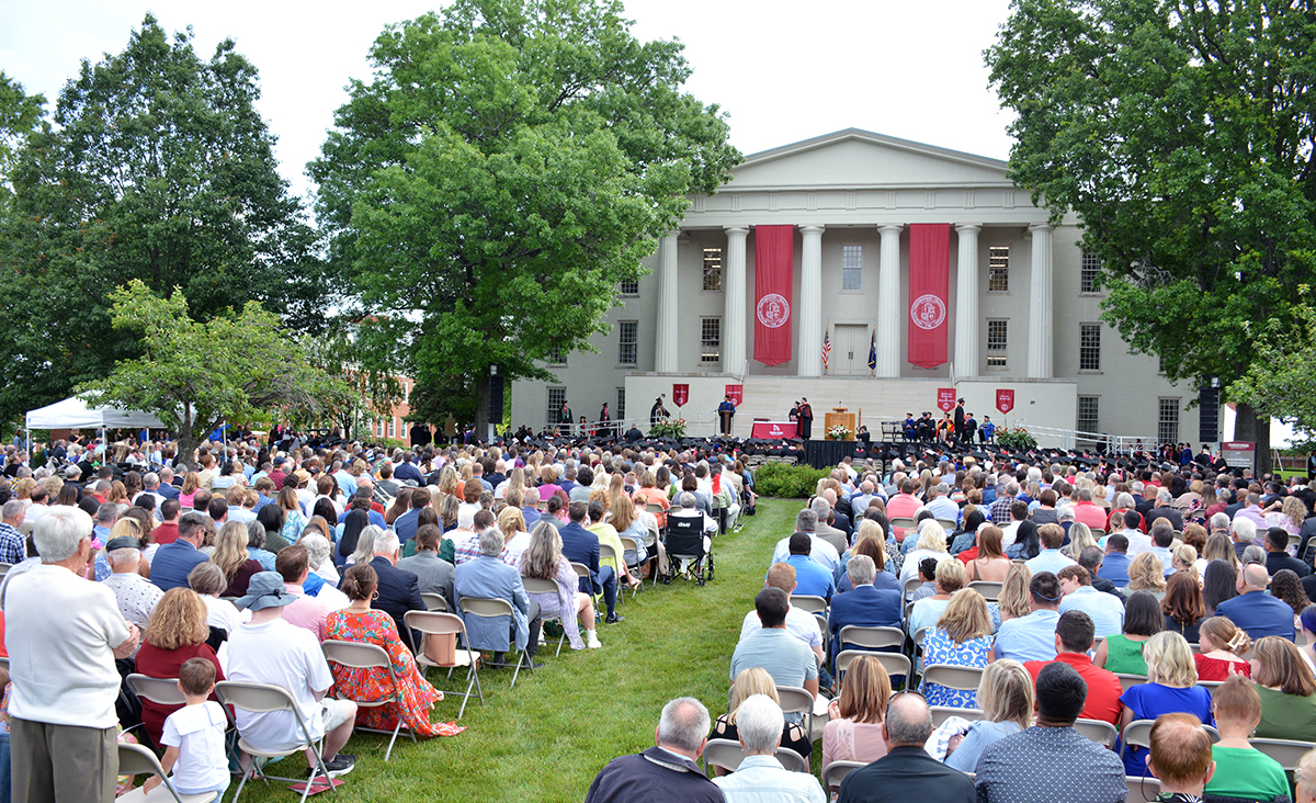 #TransyGrad: Transylvania continues spotlighting Class of 2023