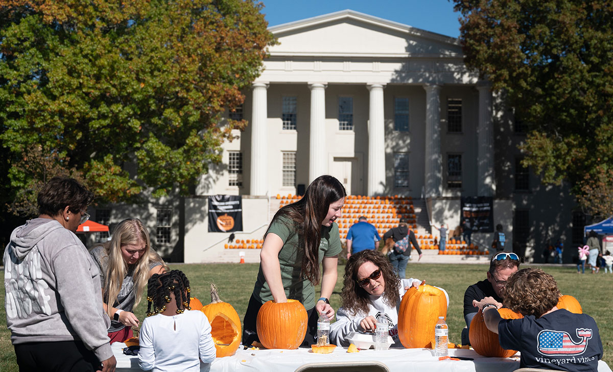 Transylvania PumpkinMania returns for 15th year: ‘Carved in History’ on Old Morrison steps