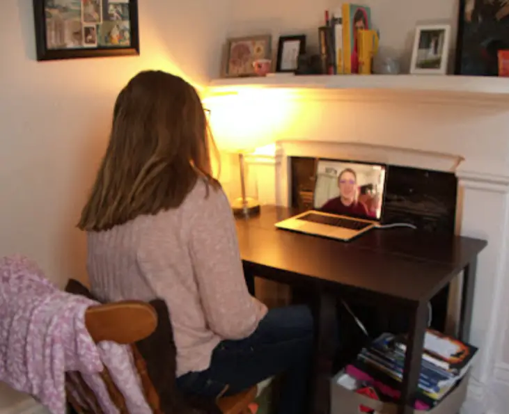 Students chatting virtually