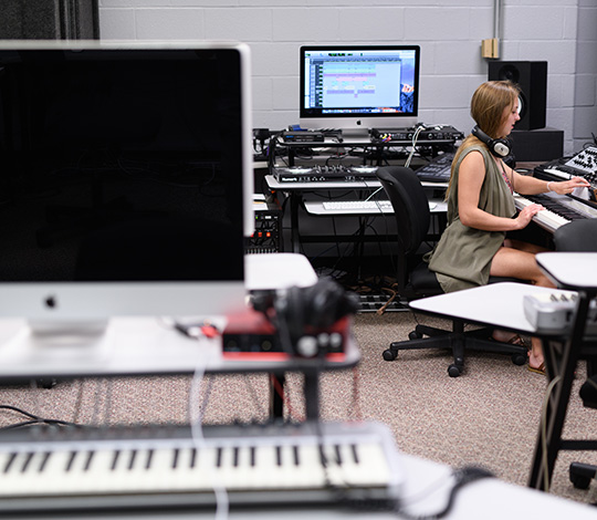 the digital art lab is one of many academic resources on Transylvania University's campus