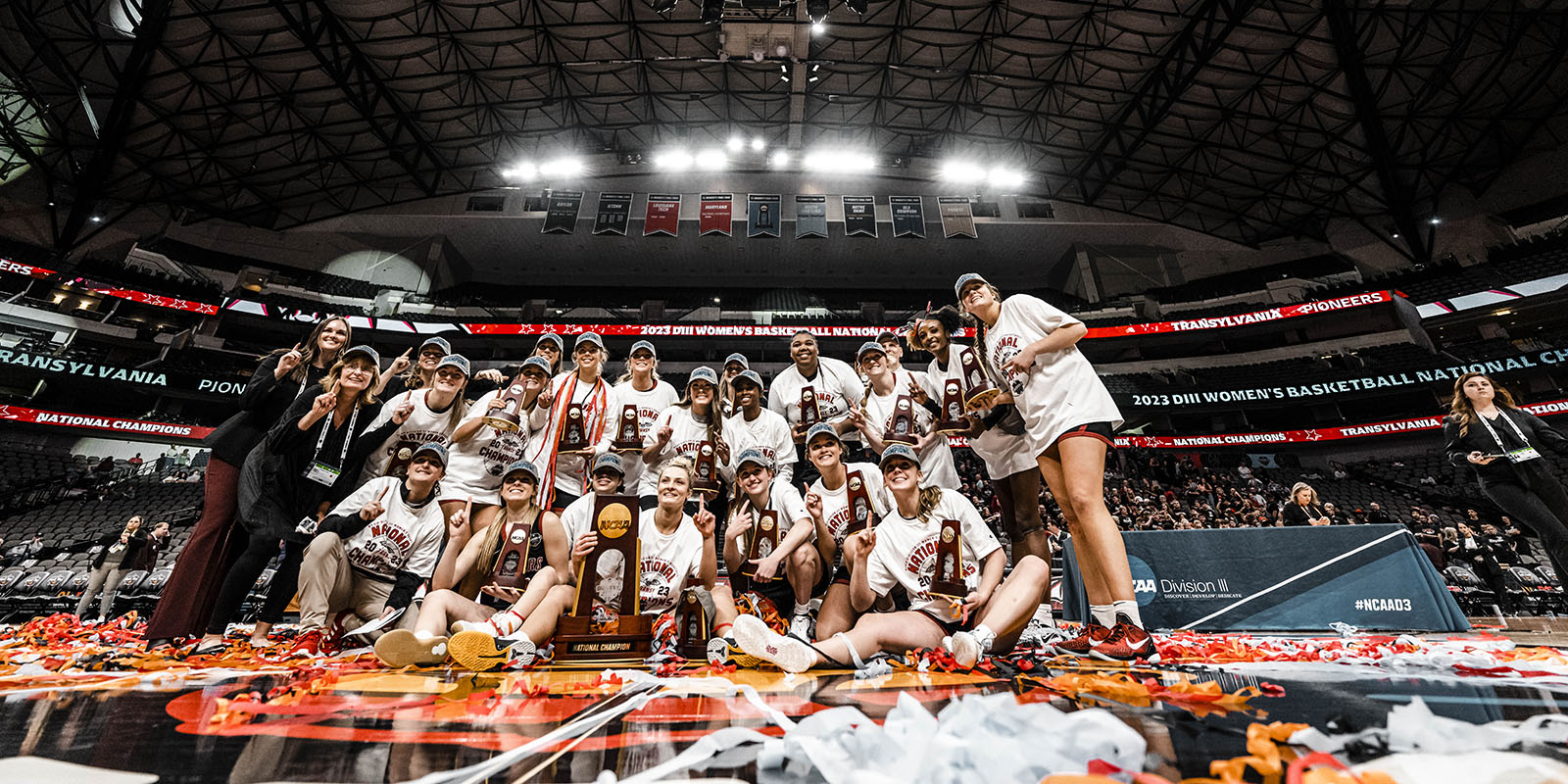 Transylvania Pioneers celebrating the national championship